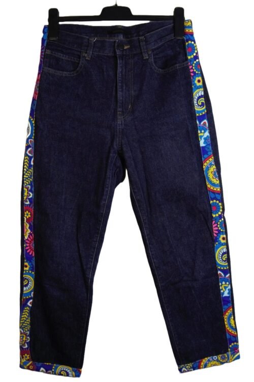 Jeans with floral pattern on the side